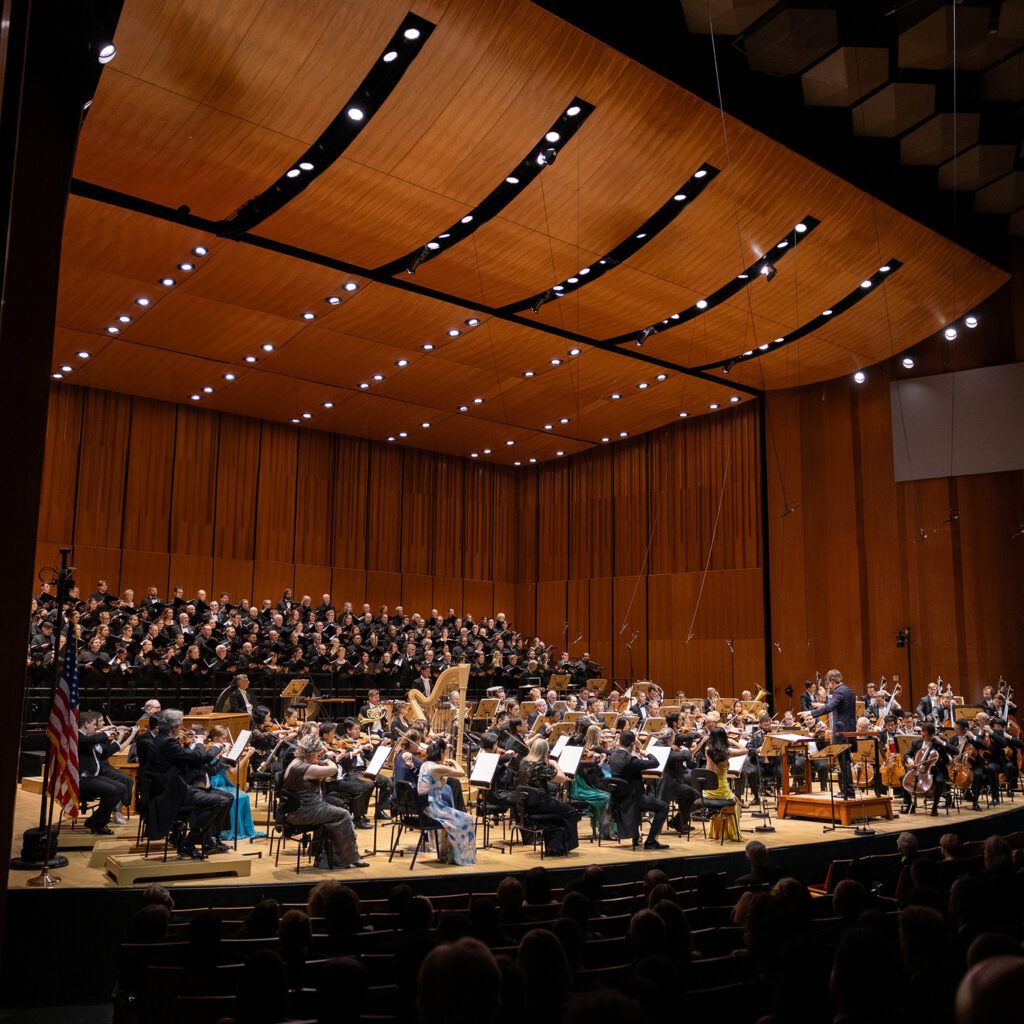 Houston Symphony - Valcuha Conducts Mahler 9 at Jones Hall at Wortham Center