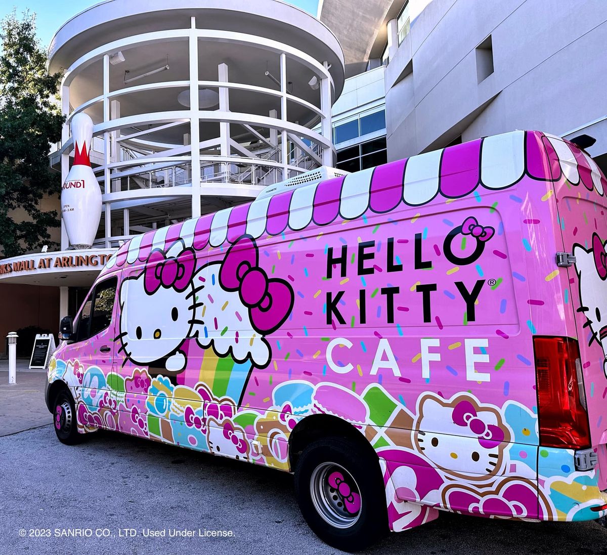 Hello Kitty Cafe Truck West - Arlington Appearance