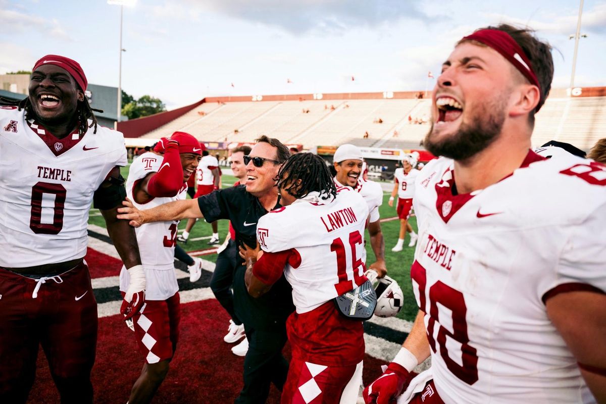 Parking UMass Minutemen at Akron Zips Mens Basketball