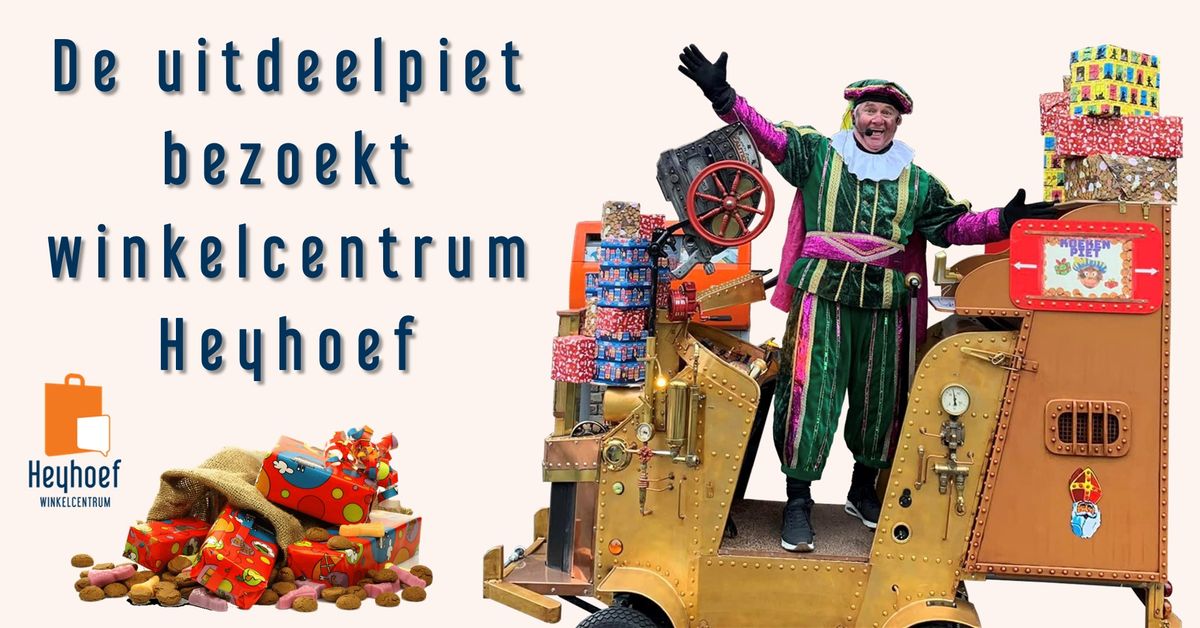 De uitdeelpiet bezoekt winkelcentrum Heyhoef