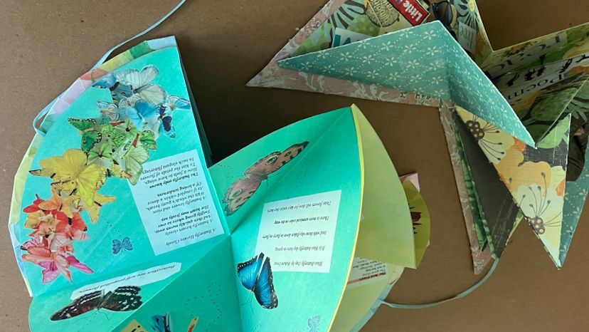 Making Handmade Books: Book-in-the-Round and Triangle Book with artist-in-residence Jackie Moylan 