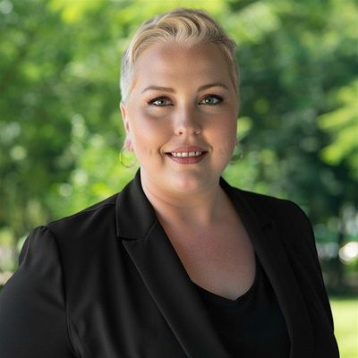 Karen Murphy, Realtor