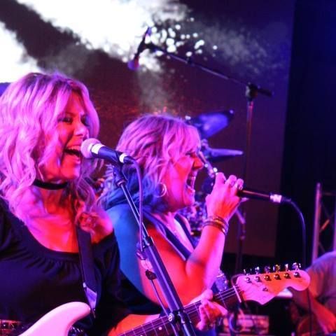 Heart Tribute "Dreamboat Annie" At Historic Memorial Hall! 