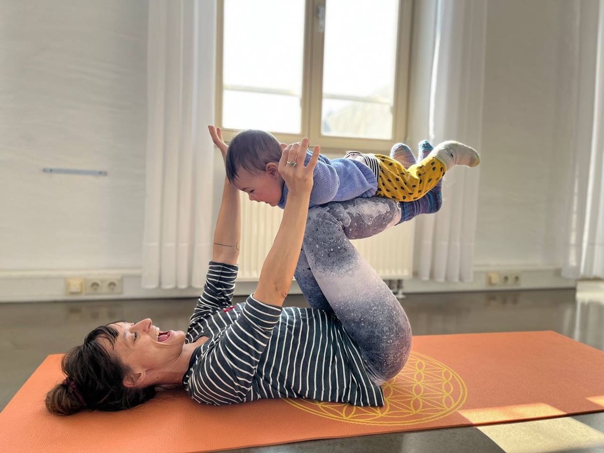 Postnatal YOGA - 10er Kurs (80% bezuschusst von den Krankenkassen)