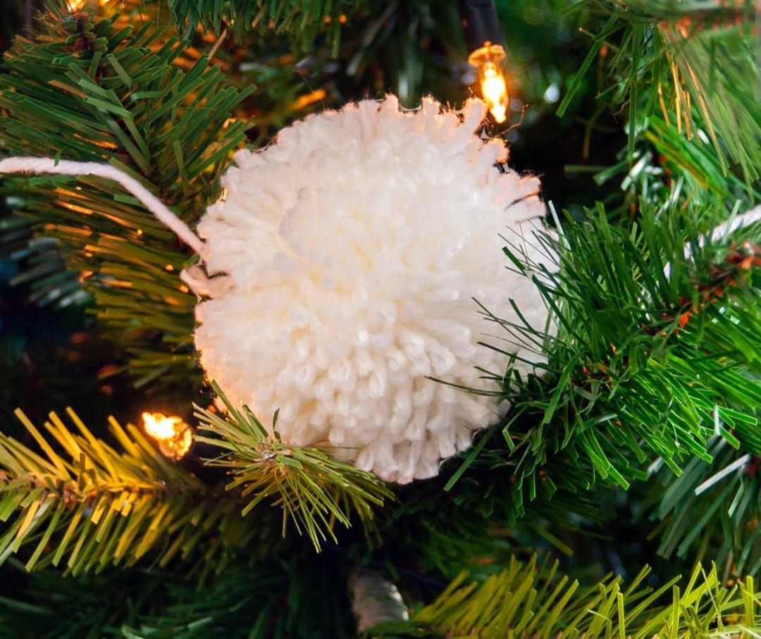 Xmas Pom Pom decoration making 