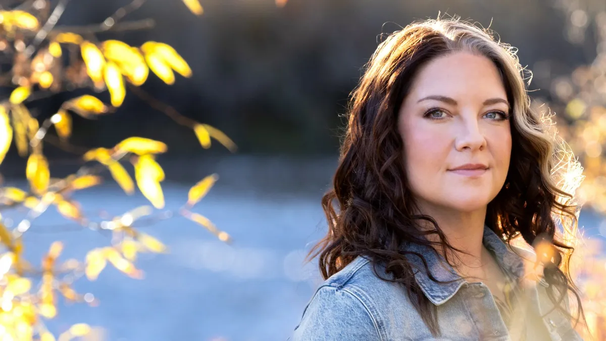 Ashley McBryde in East Meadow