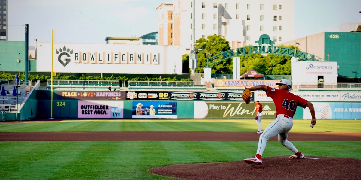Parking Visalia Rawhide at Inland Empire 66ers