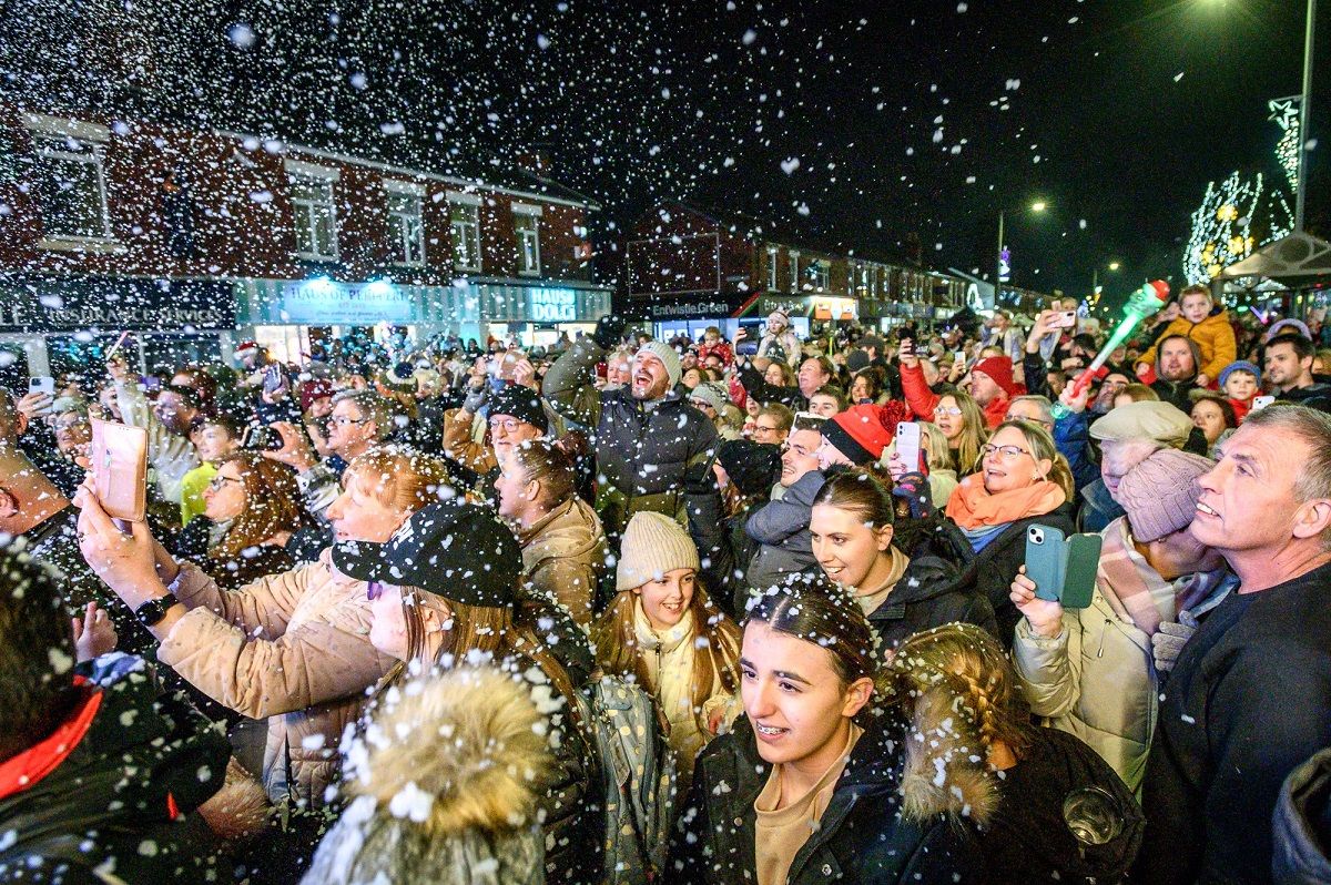 Leyland Christmas Lights Switch On