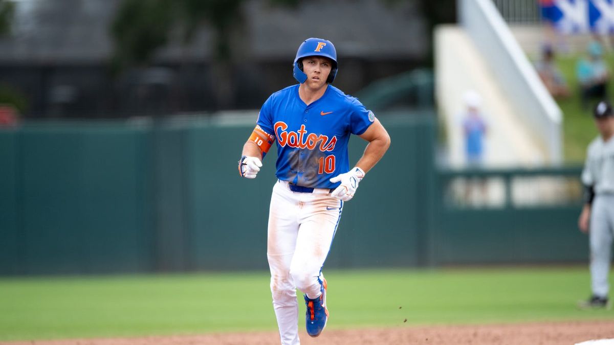 Parking Florida Gators at Alabama Crimson Tide Baseball