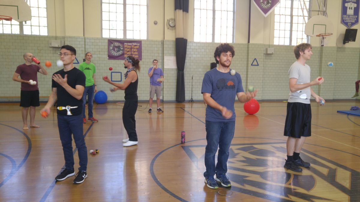 Fluggleburgh: Pittsburgh's Juggling and Circus Festival 