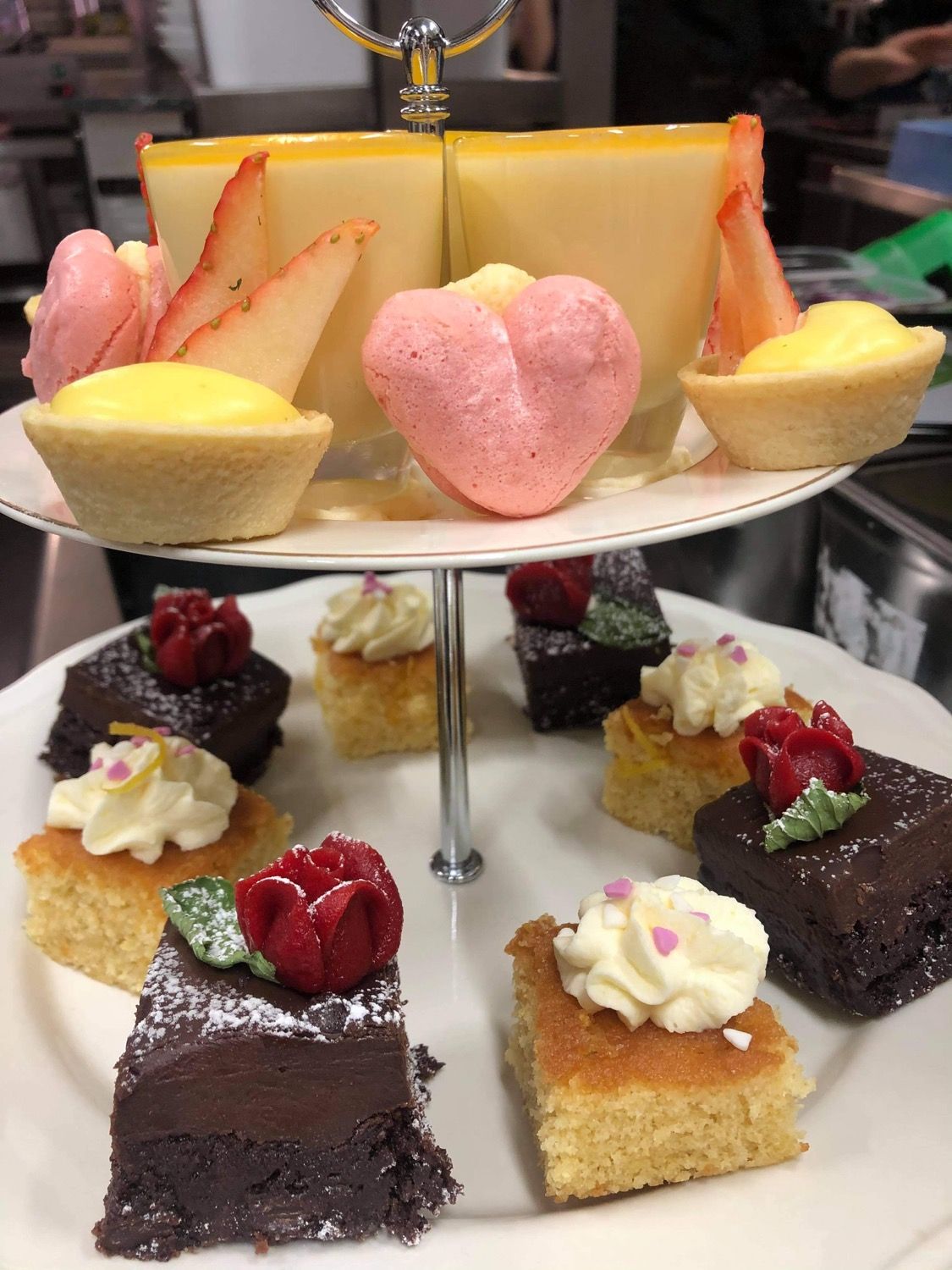 ** Afternoon Tea 26. APRIL **