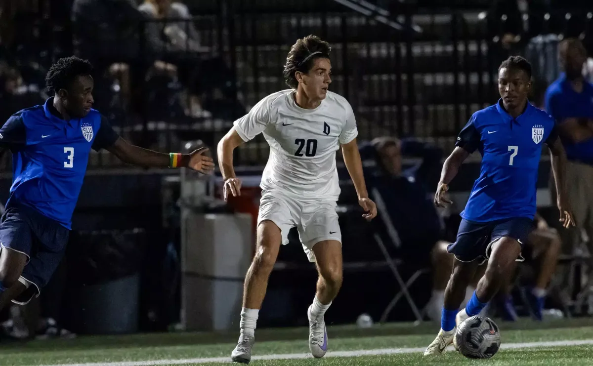 Parking Saint Joseph's Hawks at Saint Louis Billikens Womens Basketball