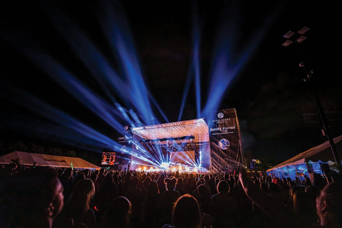 Darius Rucker at Bethlehem Musikfest Grounds - Wind Creek Steel Stage at PNC Plaza