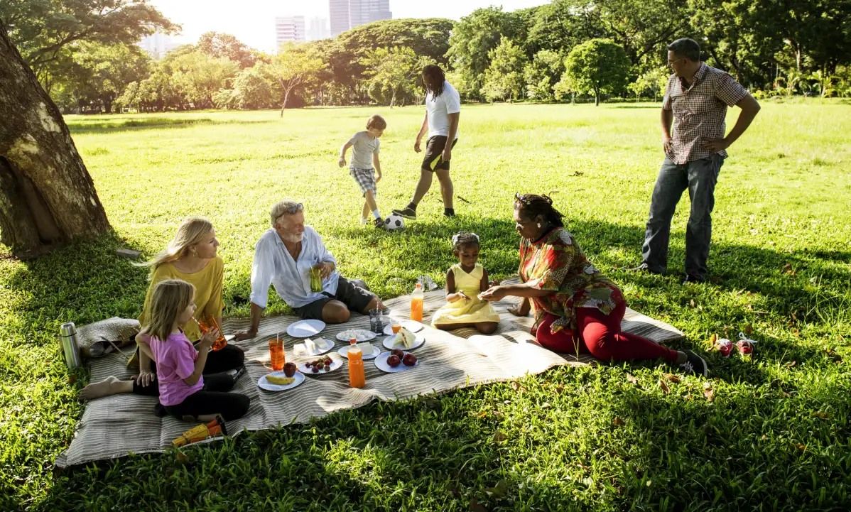 [OFF CAMPUS] Family Shabbat in the Park - Louisville