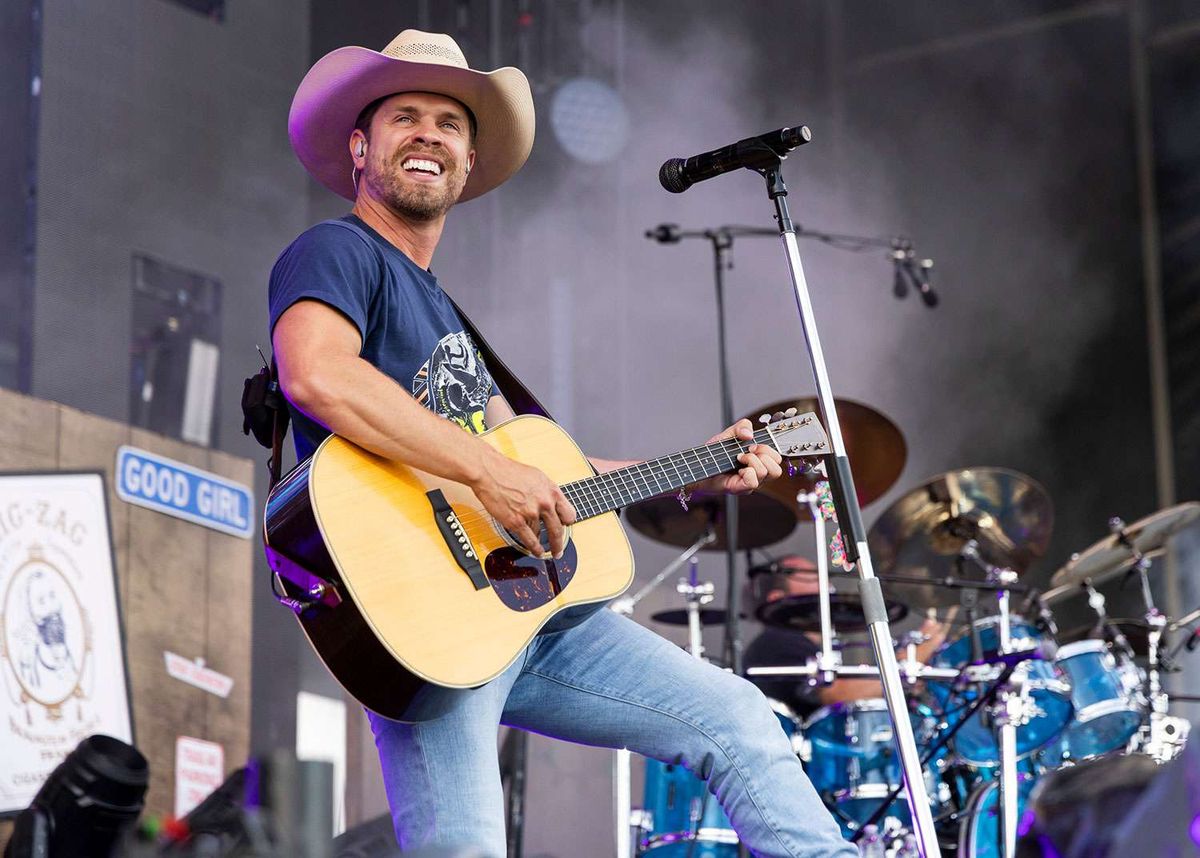 Dustin Lynch at Skyline Event Center Osage Casino