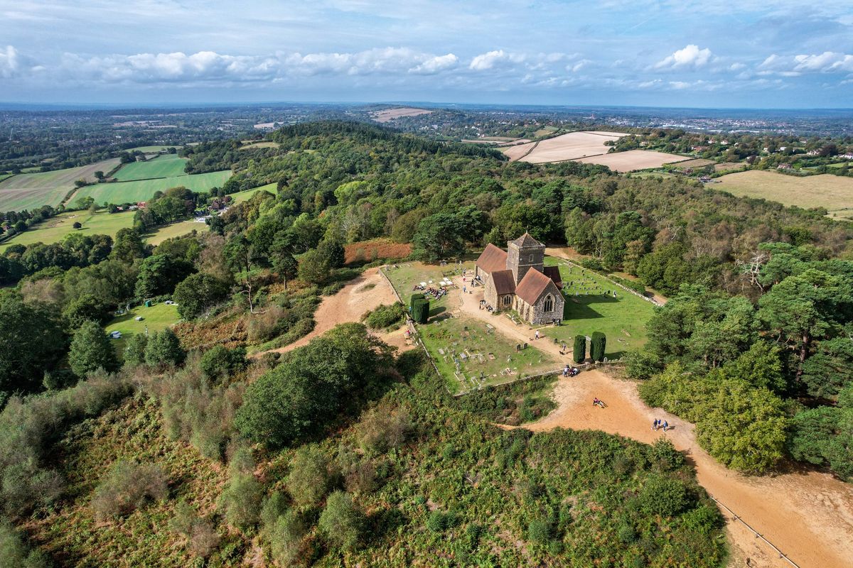 LARGE GROUP BEGINNERS SHORT 12km Canals, Sandy Trails & Medieval Churches Surrey