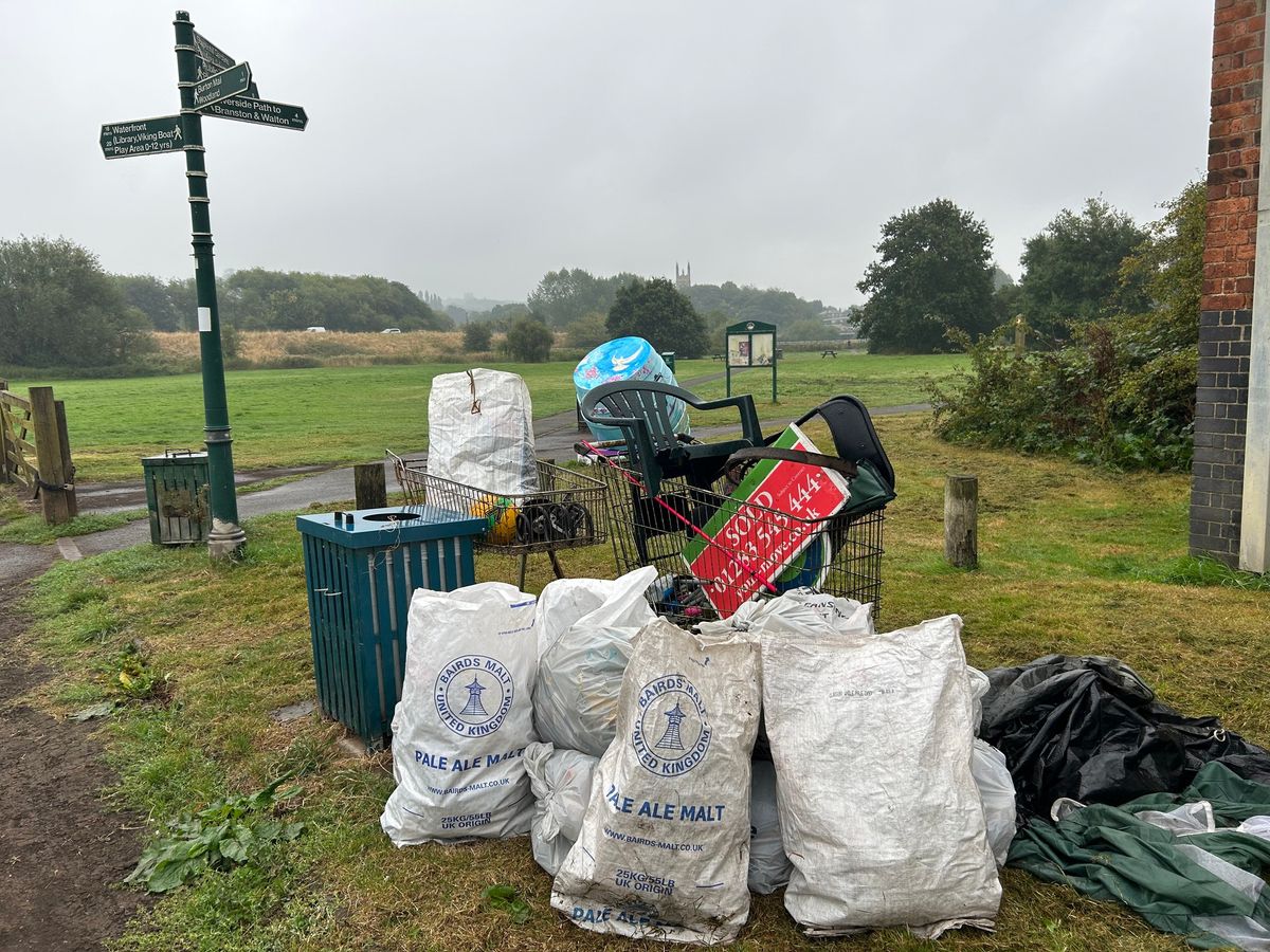 Burton Washlands Litter Pick