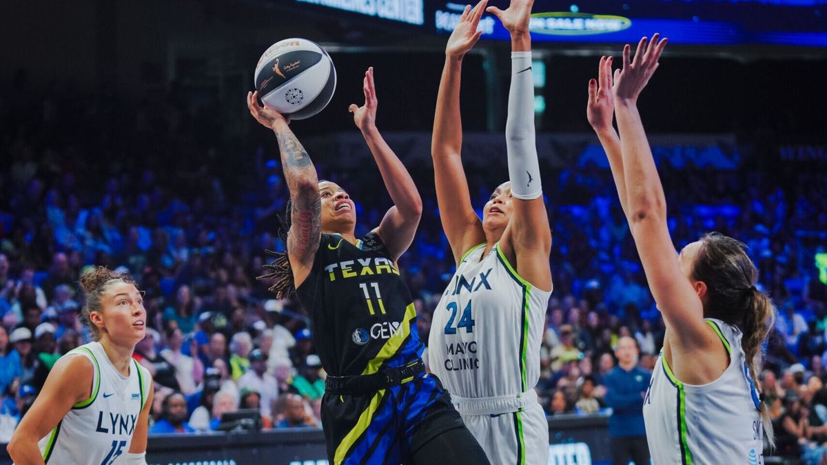 Dallas Wings at Los Angeles Sparks at Crypto.com Arena