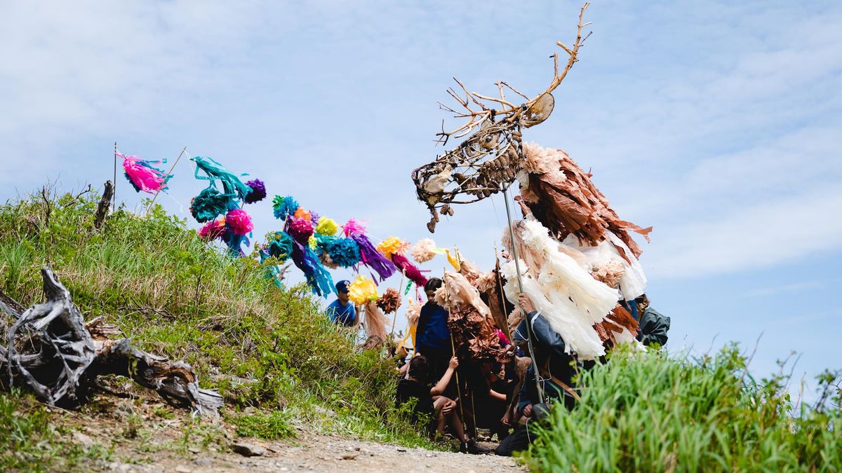 LA DANSE DU CARIBOU