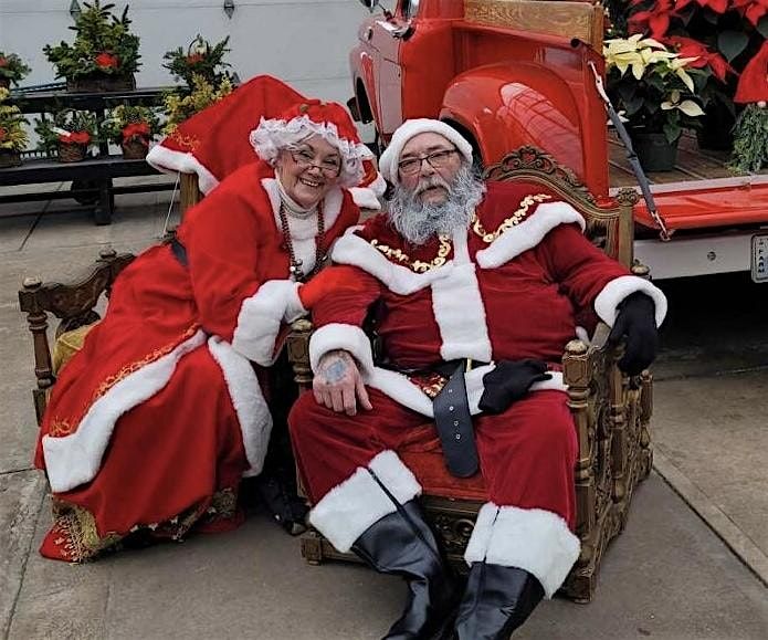Santa & Mrs. Claus Visit at Play Time