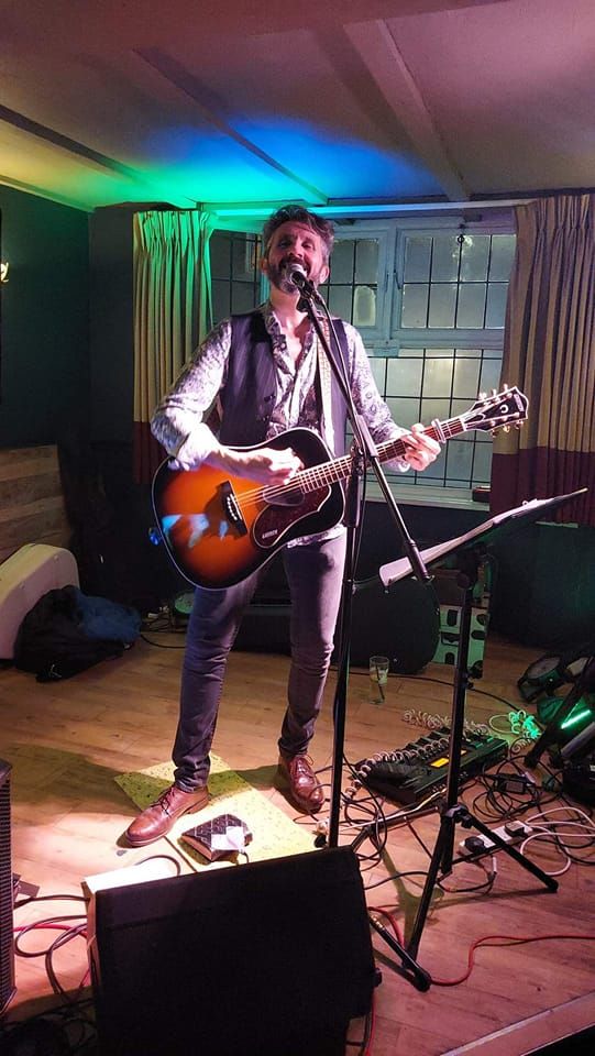 Darren Morgan plays at The Lion Hotel, Belper