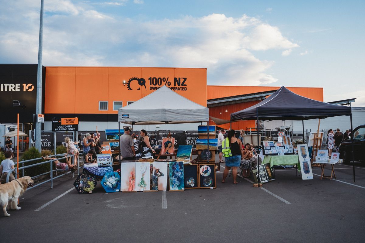 Motueka Twlight Art Market