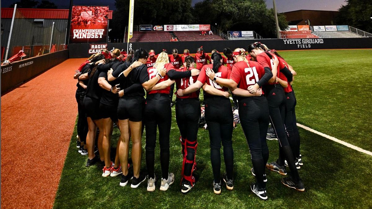 Louisiana Ragin' Cajuns at Oklahoma Sooners Softball