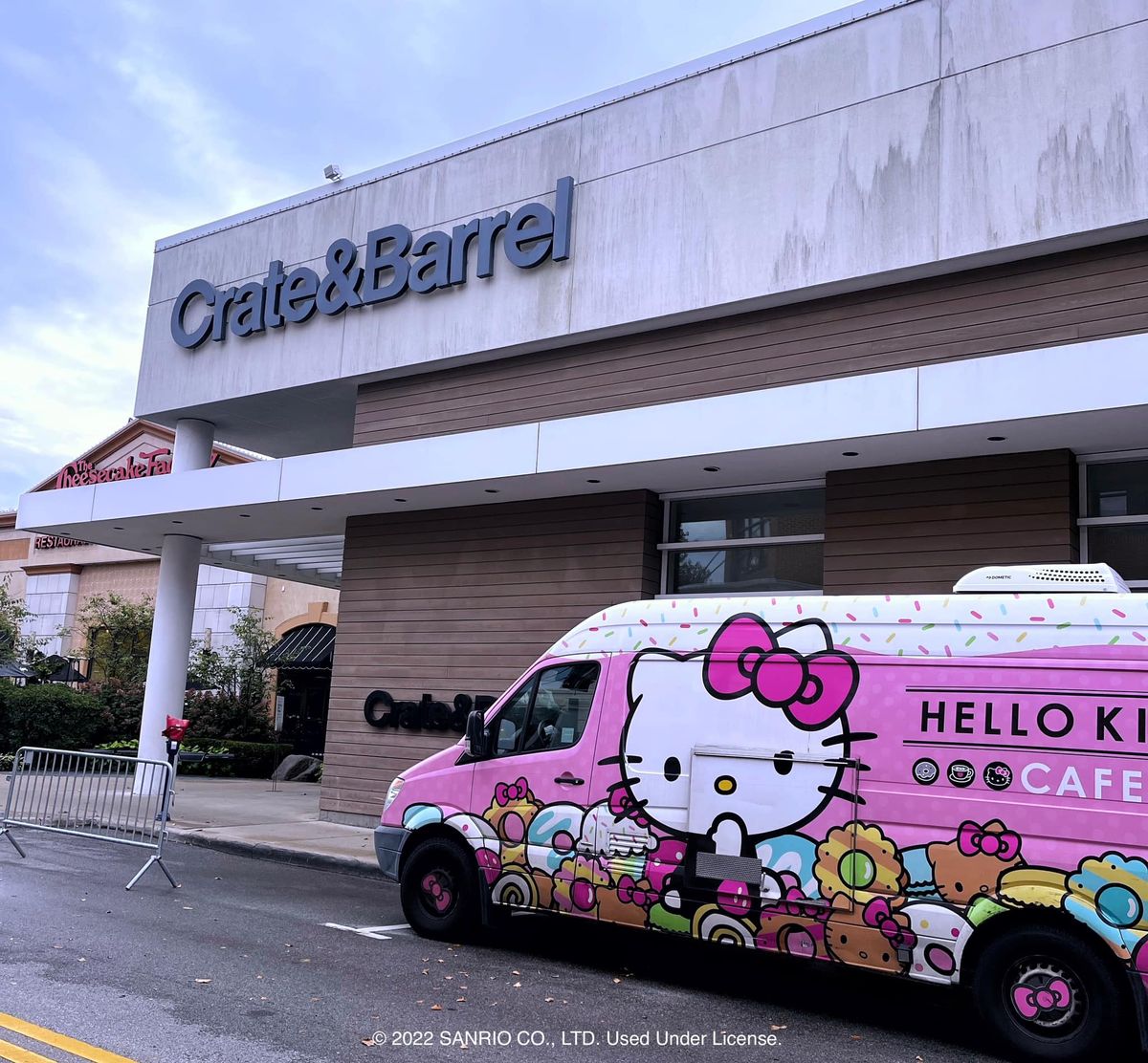 Hello Kitty Cafe Truck East - Columbus Appearance