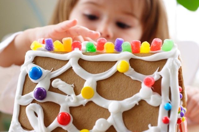 Family Fun Science: STEM Gingerbread Houses