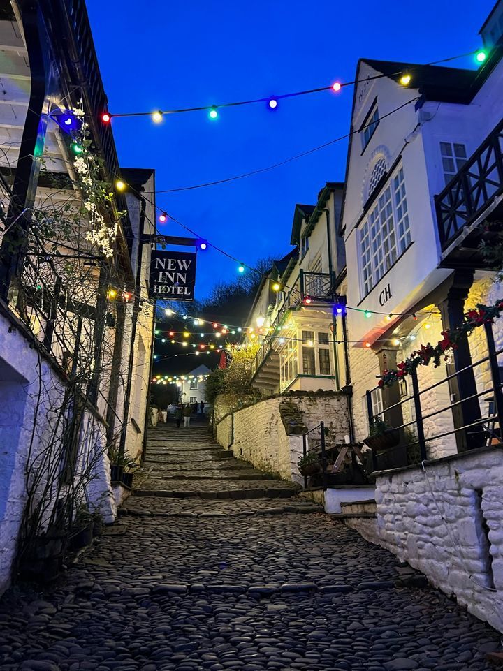 Christmas Lights \/\/ Clovelly Village