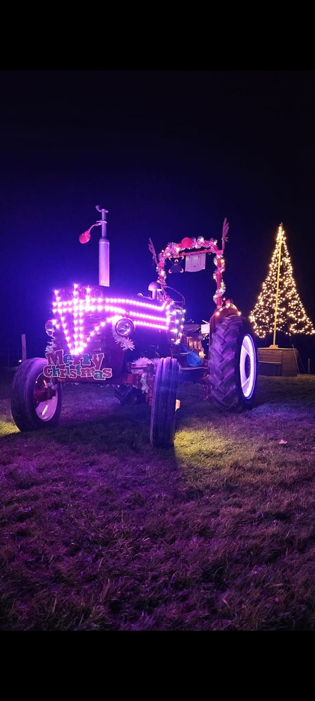 Tenbury Wells Christmas Tractor Road Run 2024- Brimfield Vintage Club 