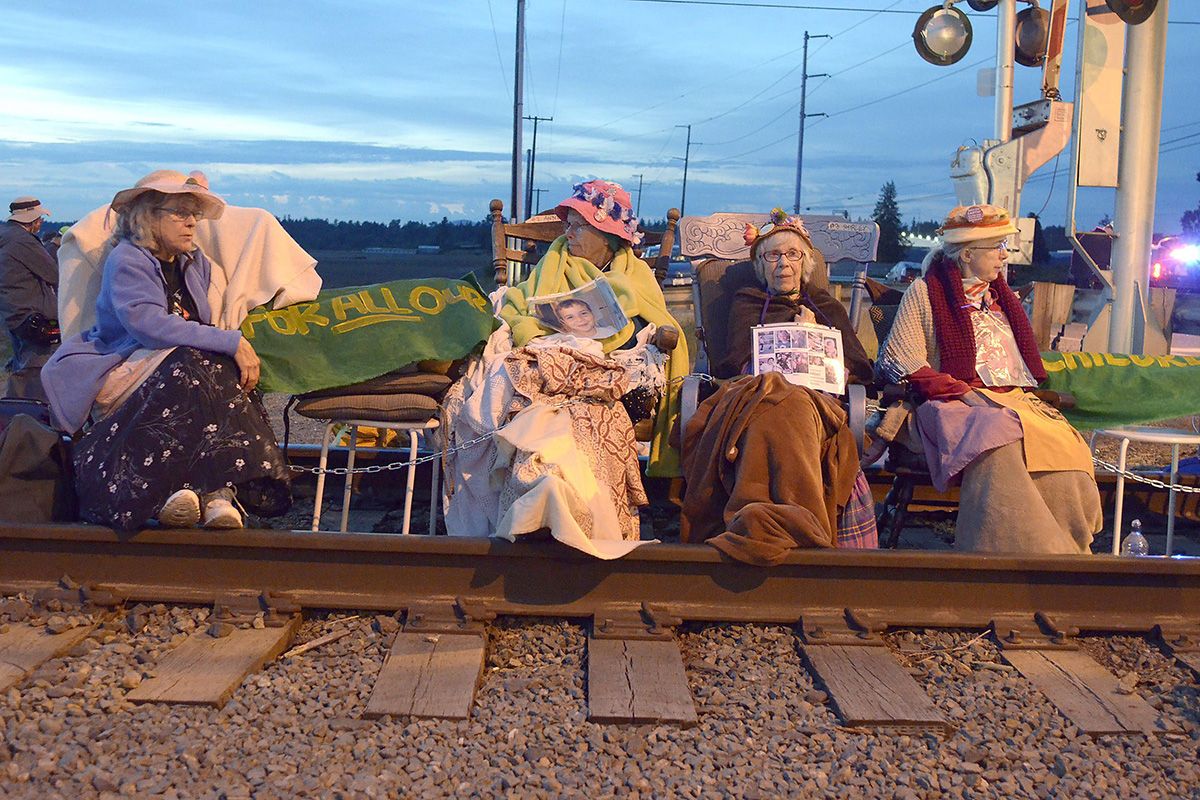 Blue Line Extension Rail Sit-In