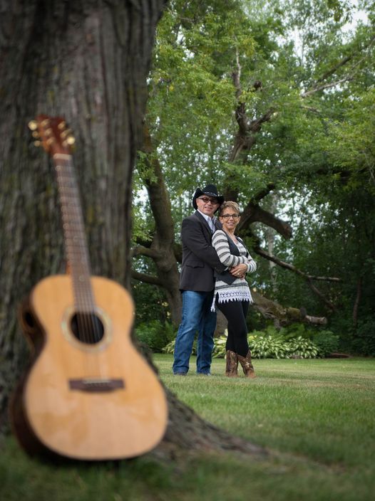 Live Music by Gig Noonan Family Night at the Gazebo Park, Paynesville
