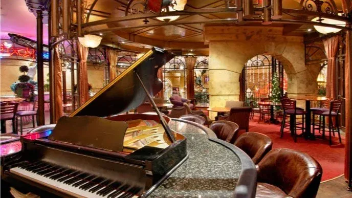 Happy Hour fun at Eldorado's Roxy Martini Bar--a Group fave!!