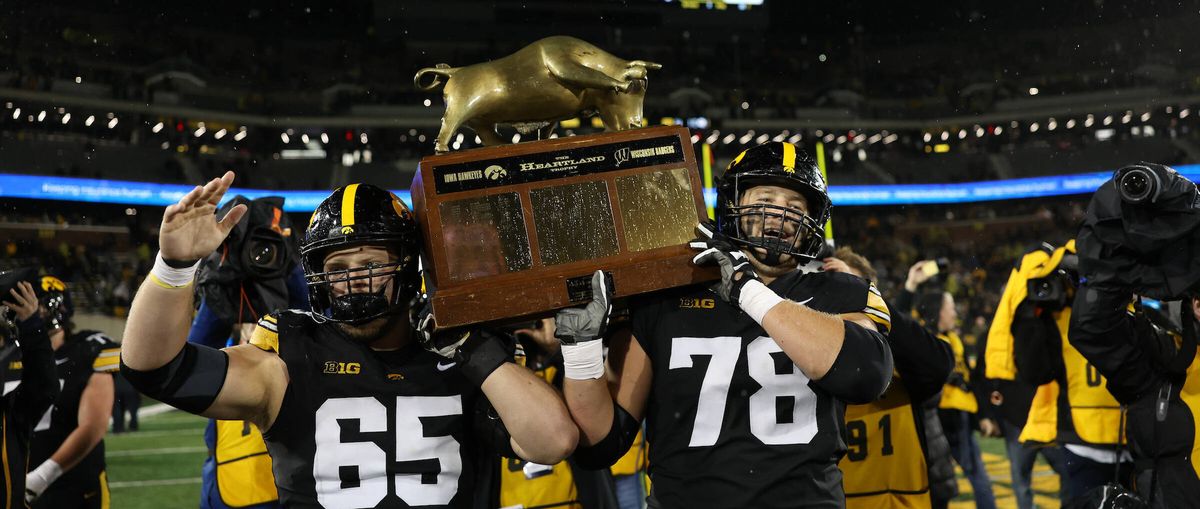 Wisconsin Badgers at Iowa Hawkeyes Wrestling