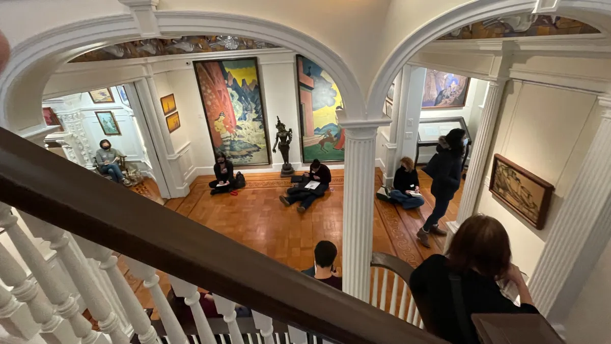 Sketch at the relaxing Roerich Museum!