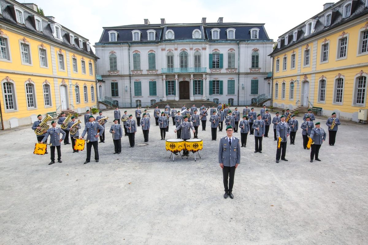 47. Weihnachtskonzert des Heeresmusikkorps Kassel,  zusammen mit dem Ensemble MoMus der Musikschule