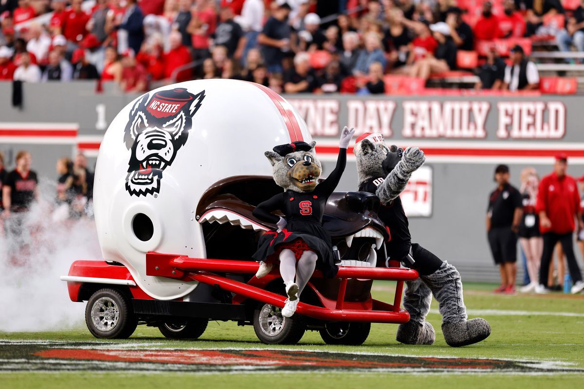 Syracuse Orange at North Carolina State Wolfpack Football