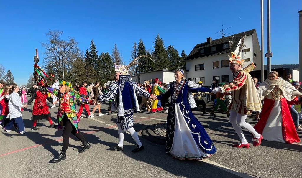 Traditioneller Sch\u00e4rensprung