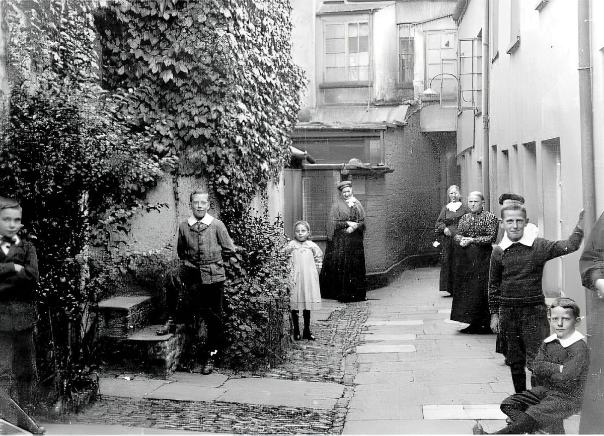 Barnstaple Town Centre: Southgate End Haunted History Tour