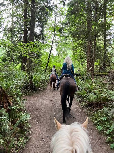 LWSC Equine & Vines Prize Ride