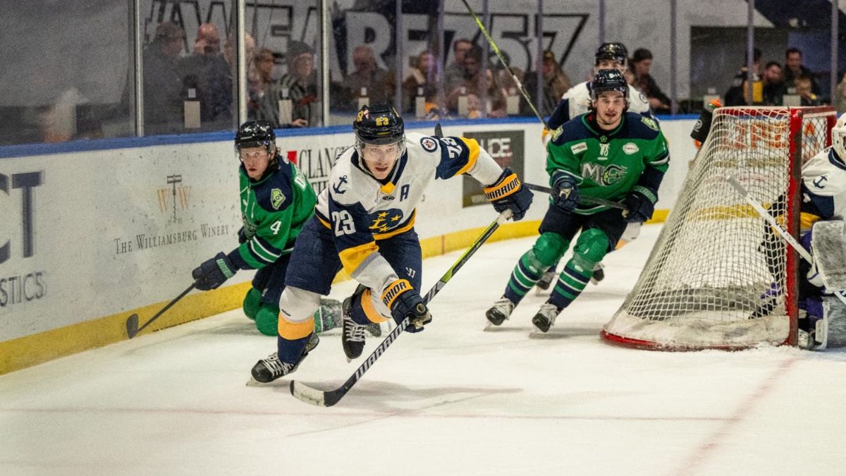 Norfolk Admirals at Trois-Rivieres Lions at Colisee Videotron