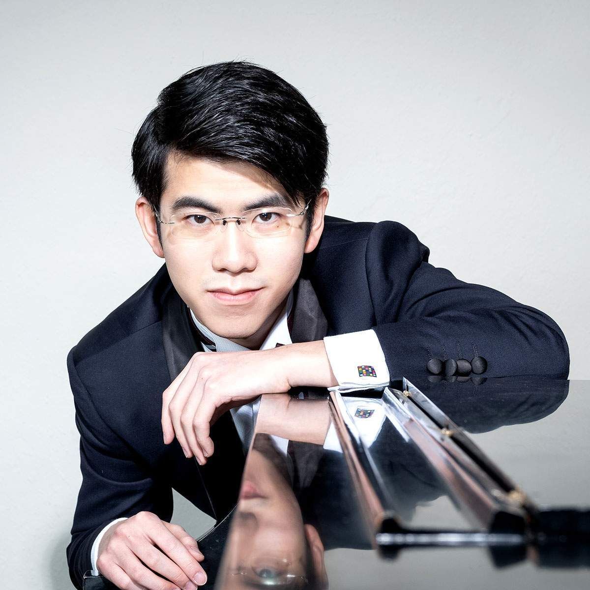 Aristo Sham at Cullen Theatre at Wortham Center