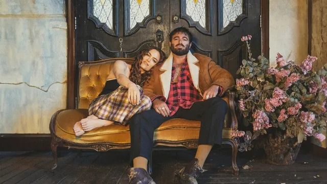 Angus & Julia Stone: Living Room Sessions | Auckland