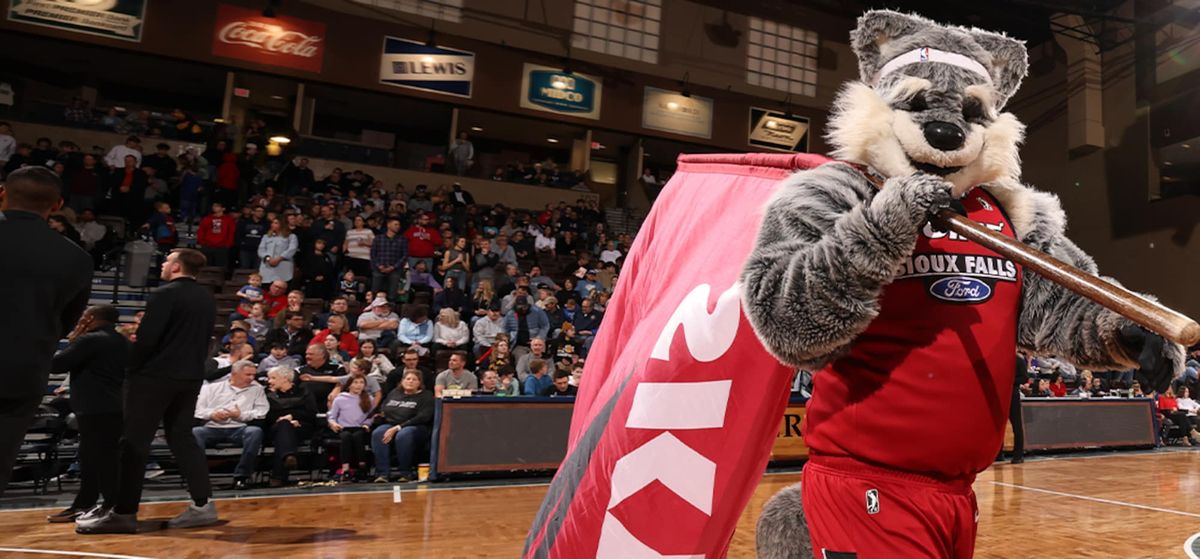 Parking Salt Lake City Stars at Sioux Falls Skyforce