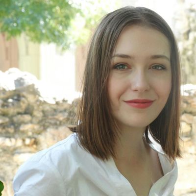 Skincare Coach & Founder of Beautiful With Brains