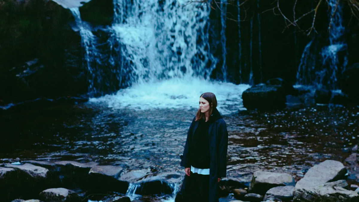 Art School Girlfriend in Bristol