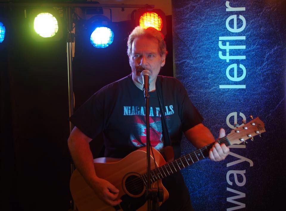 Wayne Leffler (solo) @ The Valley Brewhouse, Nulkaba