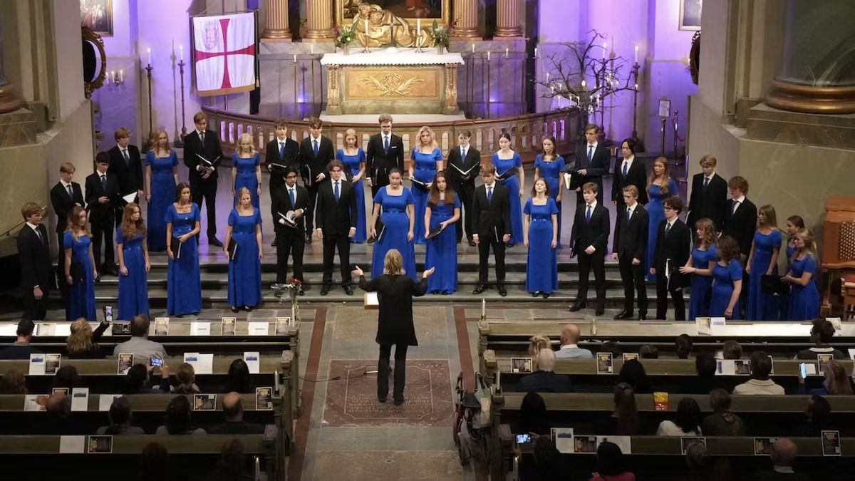 Adventskonsert med Stockholms musikgymnasiums kammark\u00f6r