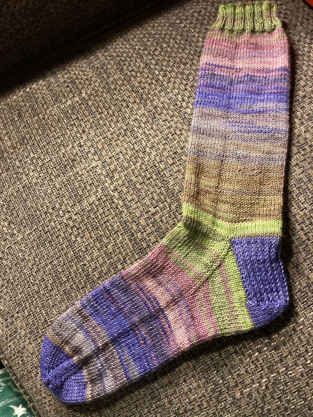 Sock knitting on DPNs 